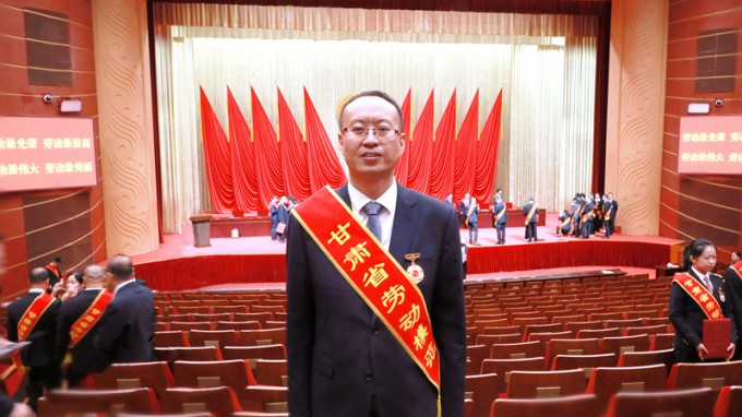 讓奮斗成為青春底色，為隴原水利繪就藍圖 | 記甘肅省勞動模范李長春